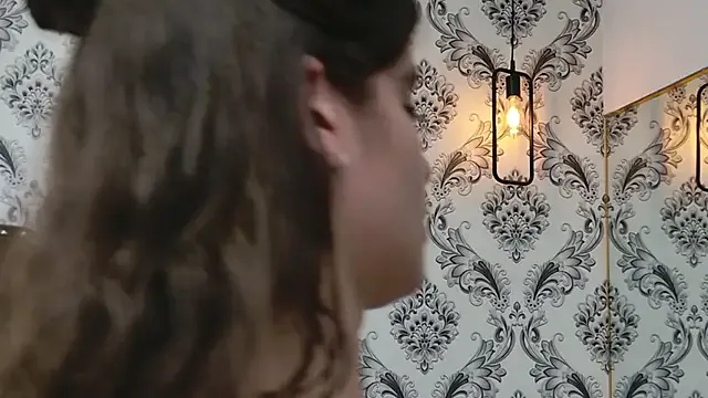 Queen_Doll – webcam model profile photo Image 18