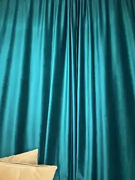 roouse – webcam model profile photo Image 19