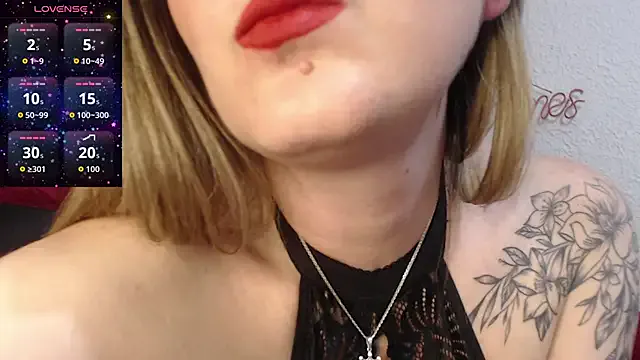 Nova-Lee – webcam model profile photo Image 2