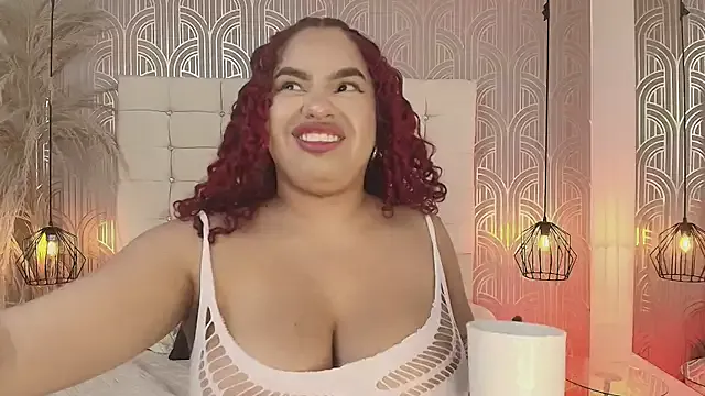 oypo – webcam model profile photo Image 4