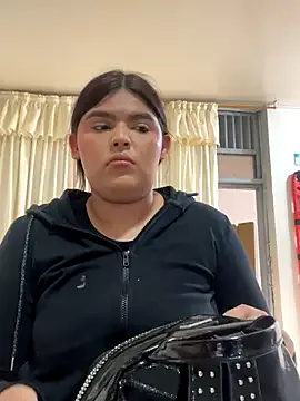 oxo_yuna_oxo – webcam model profile photo Image 18