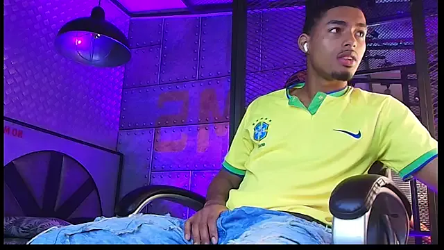 miharu01 – webcam model profile photo Image 2