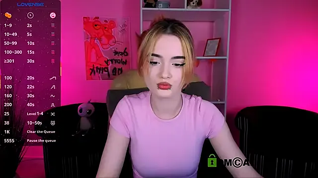 liana_kisses Image 2