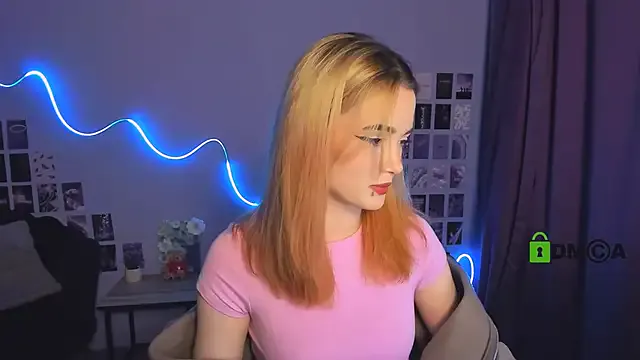 liana_kisses Image 6