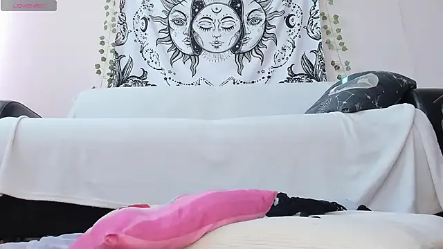 Adelina0001 – webcam model profile photo Image 5