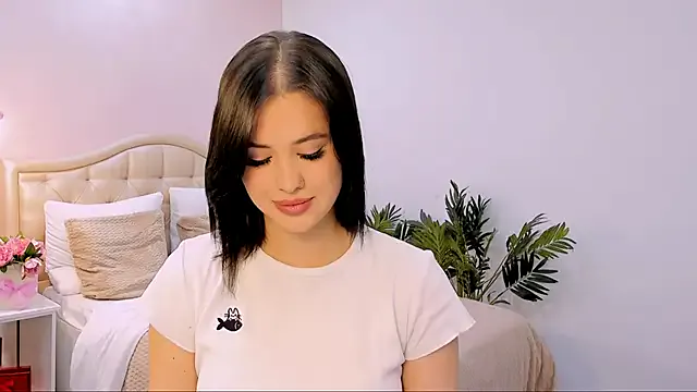 Megu_Melon – webcam model profile photo Image 4