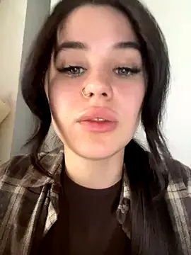 Megu_Melon – webcam model profile photo Image 7