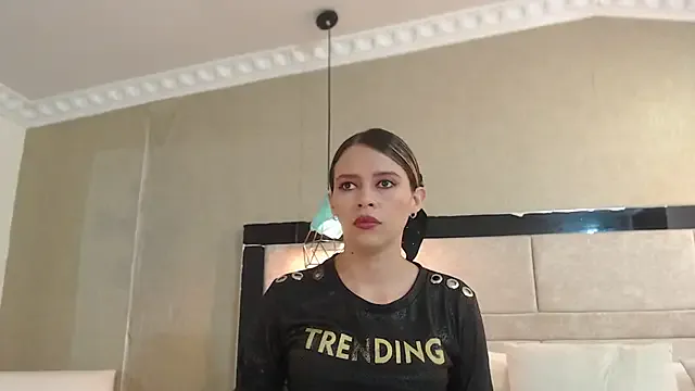 Zoey_it – webcam model profile photo Image 2