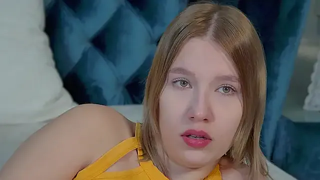 roouse – webcam model profile photo Image 12