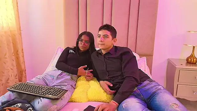 lilith_and_draven_nom – webcam model profile photo