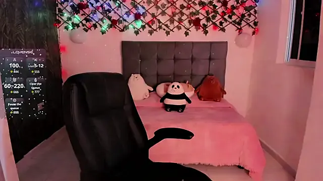  – webcam model profile photo Image 19