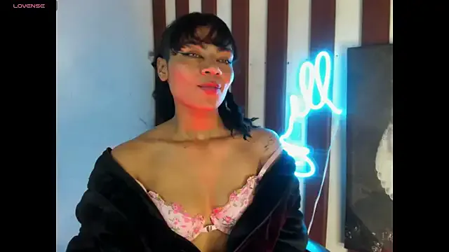NANA_7 – webcam model profile photo Image 18