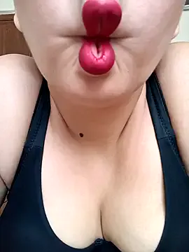 Mia--meow – webcam model profile photo Image 14