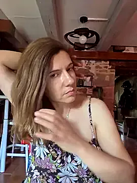 roouse – webcam model profile photo Image 17