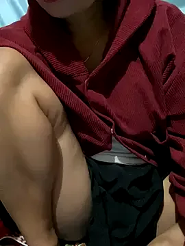 Sunflower-77 – webcam model profile photo Image 12