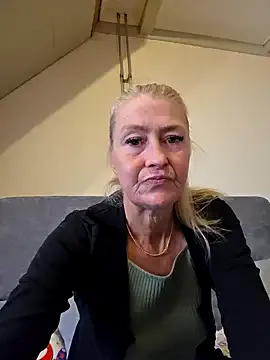 justmilaa – webcam model profile photo Image 19