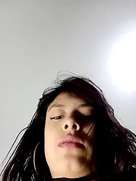 – webcam model profile photo Image 8