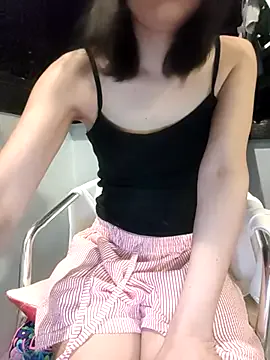 IORio2 – webcam model profile photo Image 3