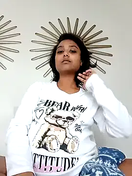 Bellacle – webcam model profile photo Image 14