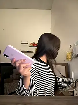 hina_porn – webcam model profile photo Image 12