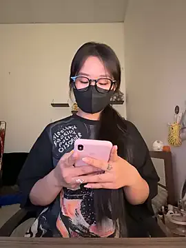 hina_porn – webcam model profile photo Image 5