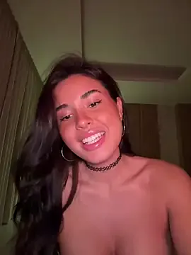  – webcam model profile photo Image 11