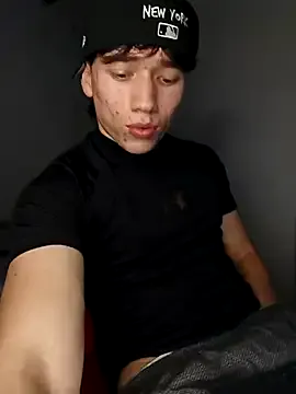 otouhu76 – webcam model profile photo Image 4