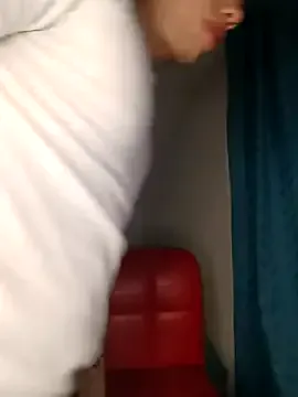 otouhu76 – webcam model profile photo Image 6