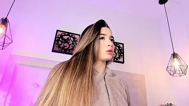 Dalou3a-69 – webcam model profile photo Image 3