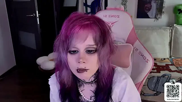 Faidraishere – webcam model profile photo Image 13