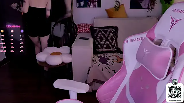 Faidraishere – webcam model profile photo Image 15