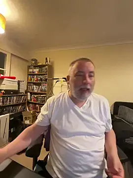 dirtypub – webcam model profile photo Image 6