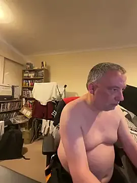 dirtypub – webcam model profile photo Image 8