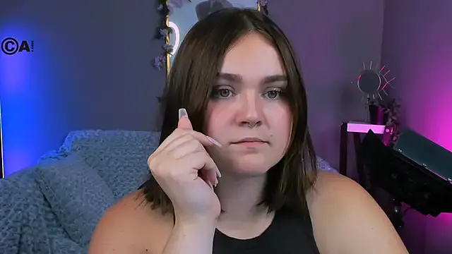  – webcam model profile photo Image 15