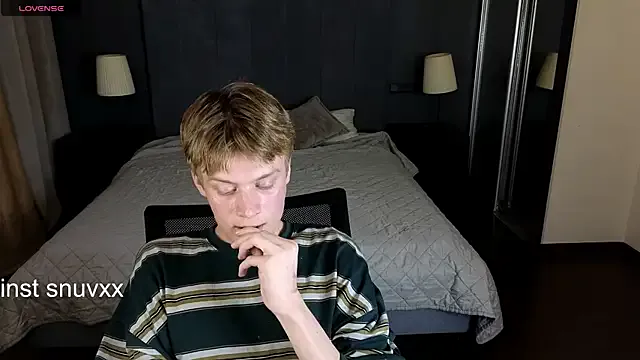 LouieEvans – webcam model profile photo