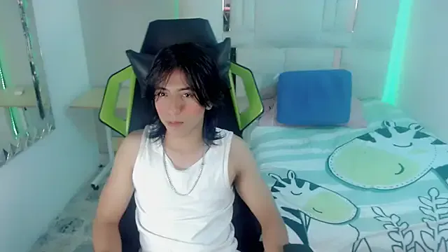  – webcam model profile photo Image 10