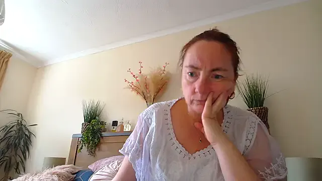 Mia--meow – webcam model profile photo Image 6