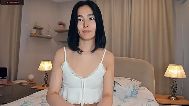 BelleLouiseVp – webcam model profile photo Image 2