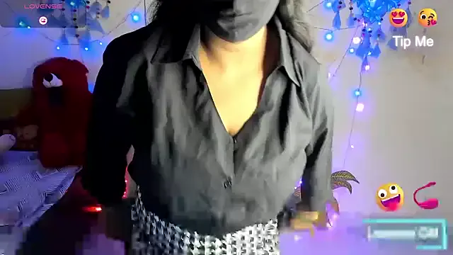 Mia--meow – webcam model profile photo Image 17