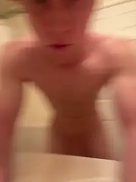 roouse – webcam model profile photo Image 10