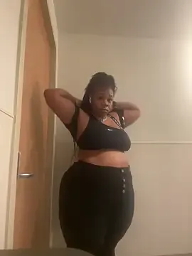 okbent – webcam model profile photo Image 9