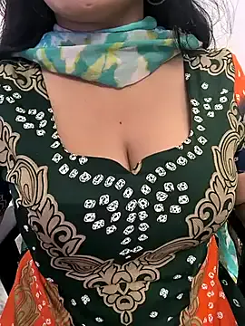  – webcam model profile photo Image 17