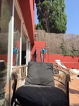 roouse – webcam model profile photo Image 9