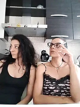 roouse – webcam model profile photo Image 10