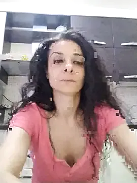 roouse – webcam model profile photo Image 11