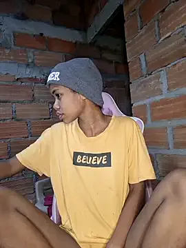 CatVibe – webcam model profile photo Image 18