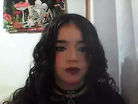 Lucy_YupiSweet – webcam model profile photo