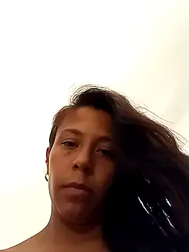 _Alicee_1 – webcam model profile photo Image 5