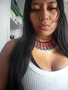 roouse – webcam model profile photo Image 11