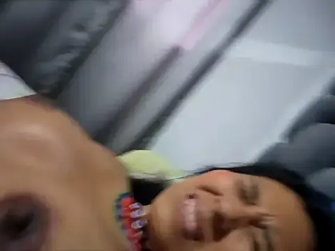 roouse – webcam model profile photo Image 12